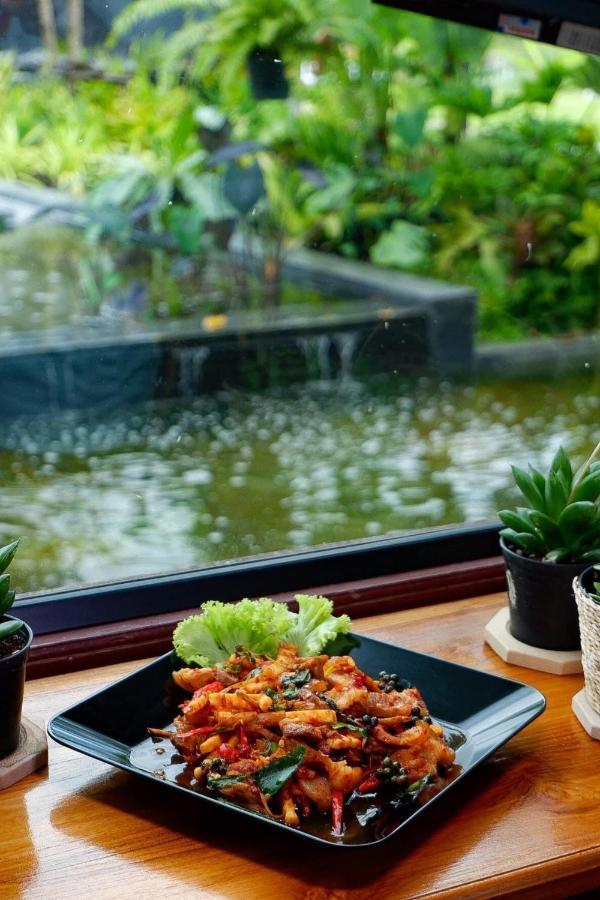 Srihome ยายศรีโฮมแอนแคมป์ปิ้ง Ban Don Tum Exteriör bild