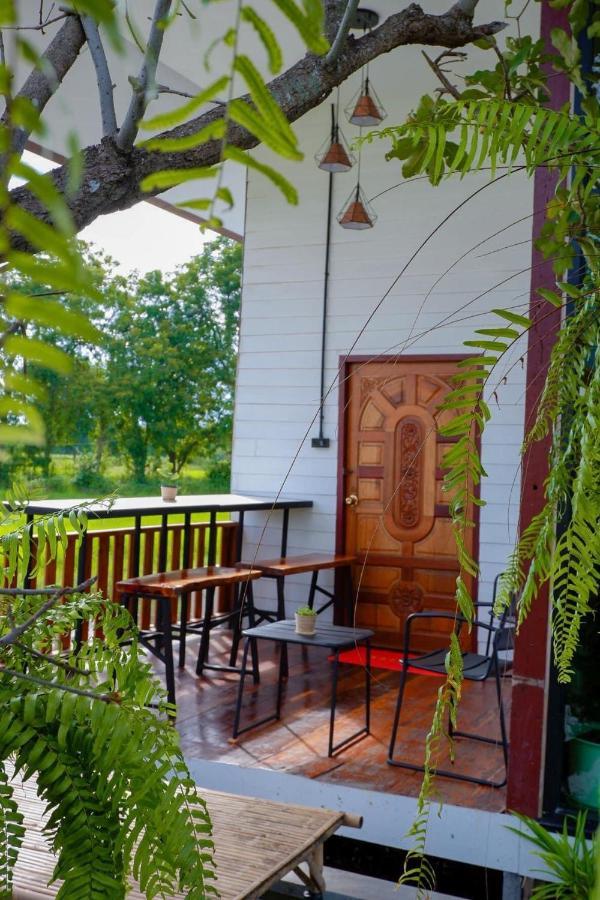 Srihome ยายศรีโฮมแอนแคมป์ปิ้ง Ban Don Tum Exteriör bild