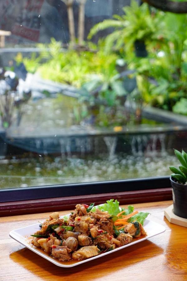 Srihome ยายศรีโฮมแอนแคมป์ปิ้ง Ban Don Tum Exteriör bild